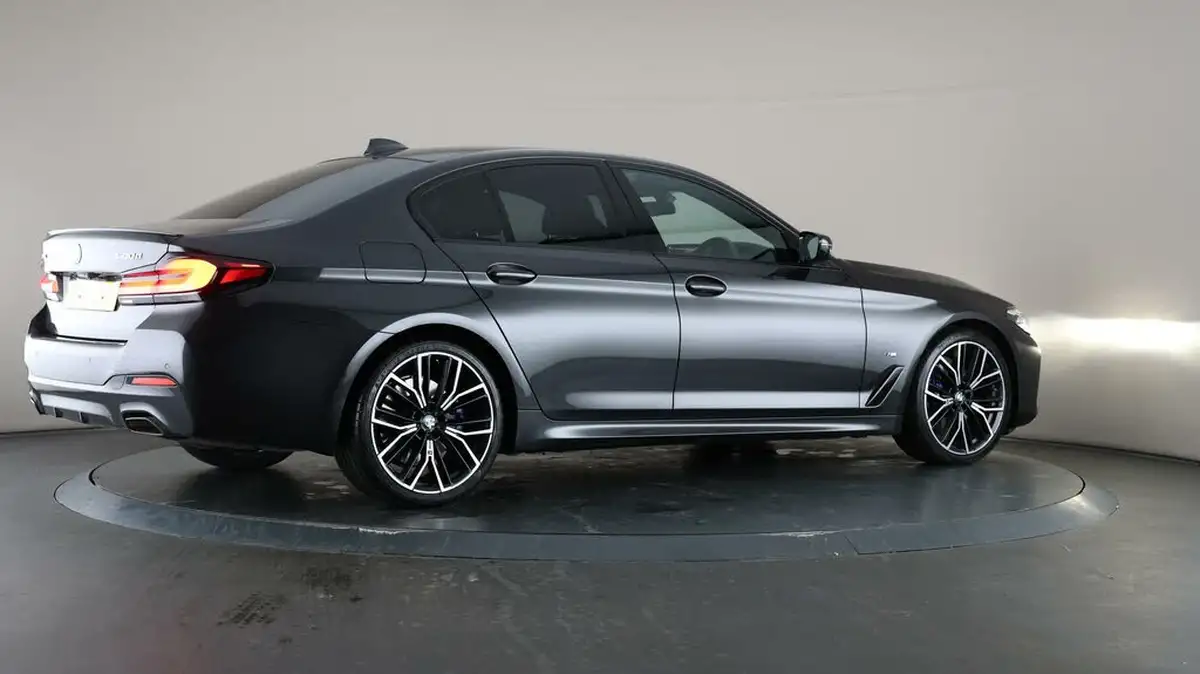 2021-bmw-5-series-20td-520d-xdrive-m-sport-mht-saloon-4d-big-64