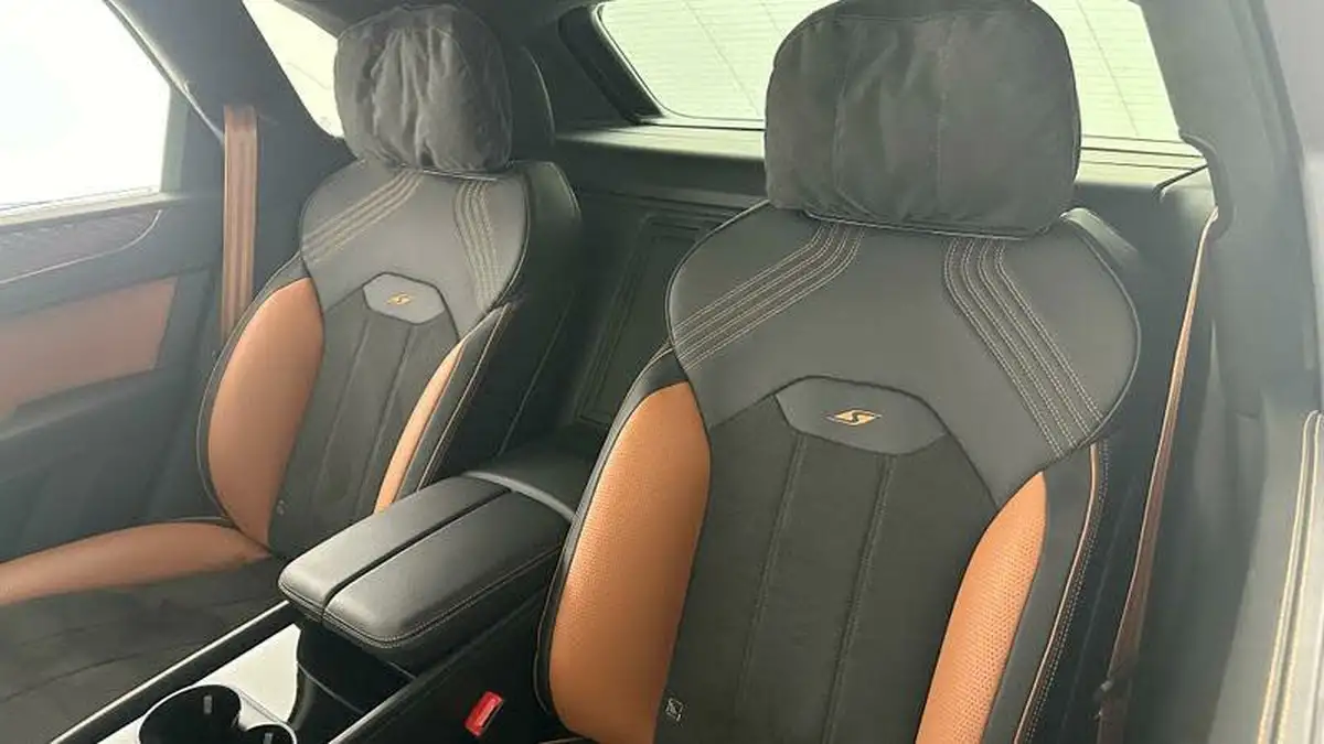 2024-bentley-bentayga-40-v8-s-big-41