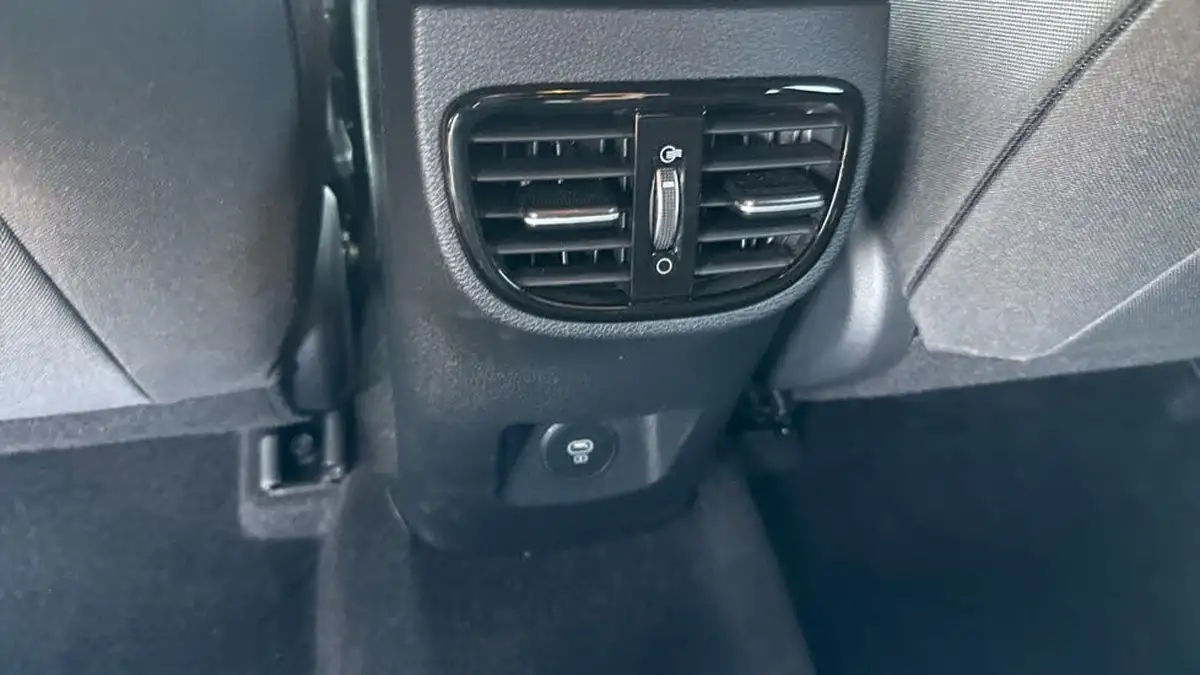 2024-kia-ceed-15-t-gdi-gt-line-158bhp-big-23
