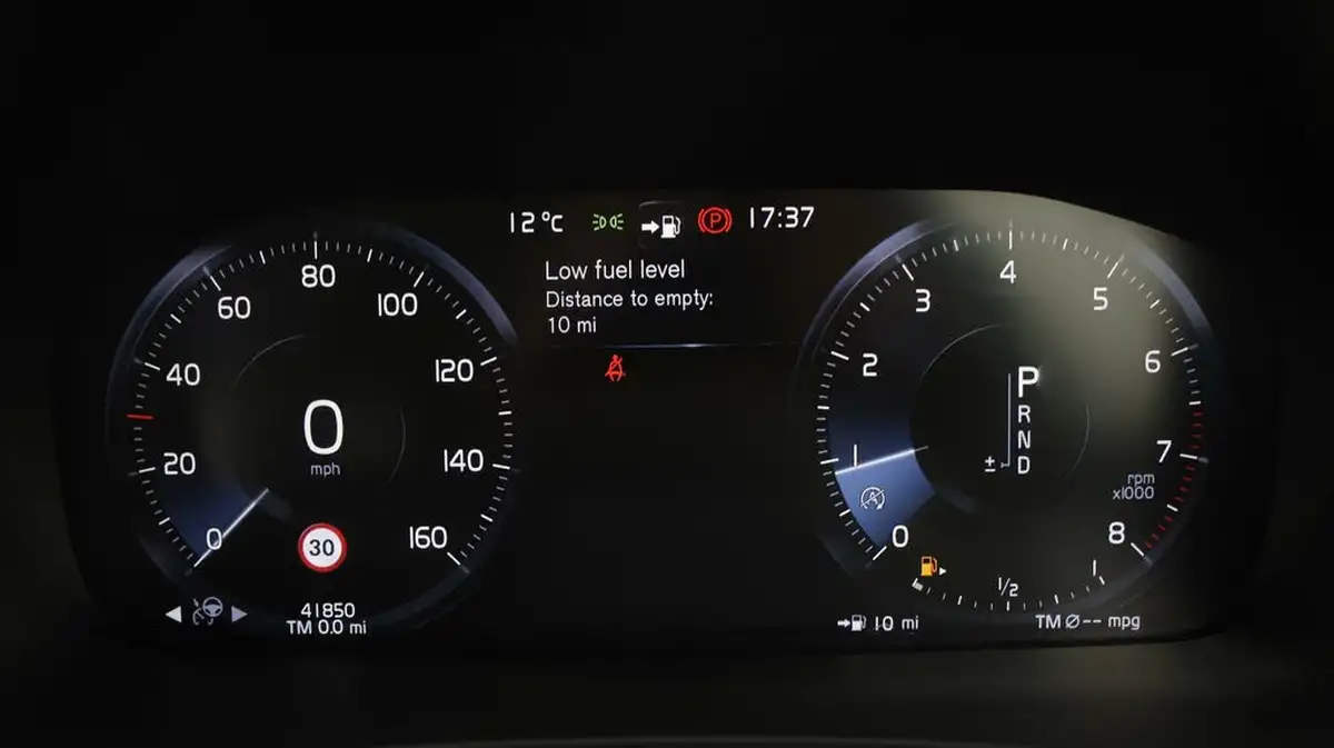 2019-volvo-v90-20-t4-momentum-plus-big-9