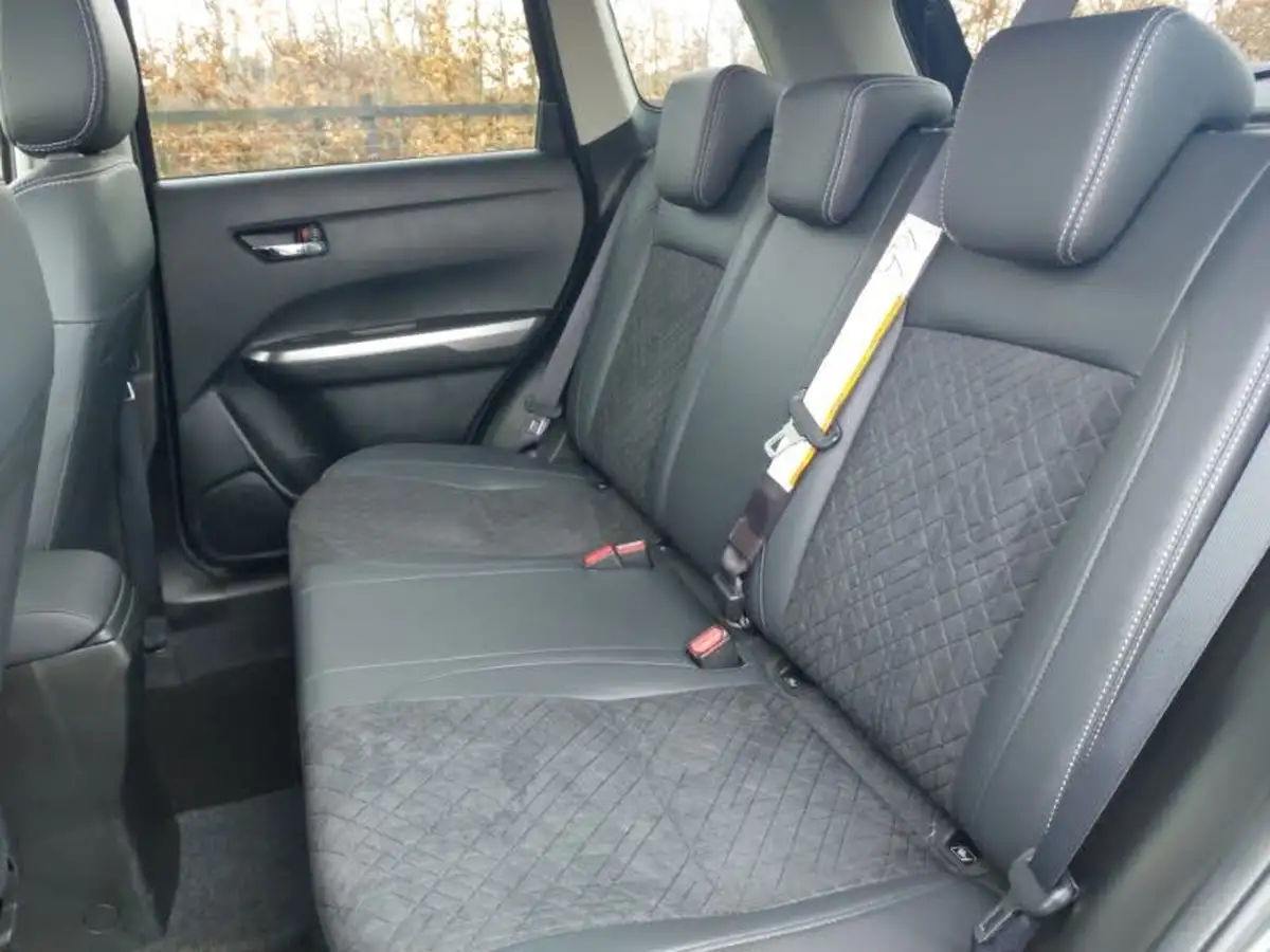 2023-suzuki-vitara-15-sz5-allgrip-big-5