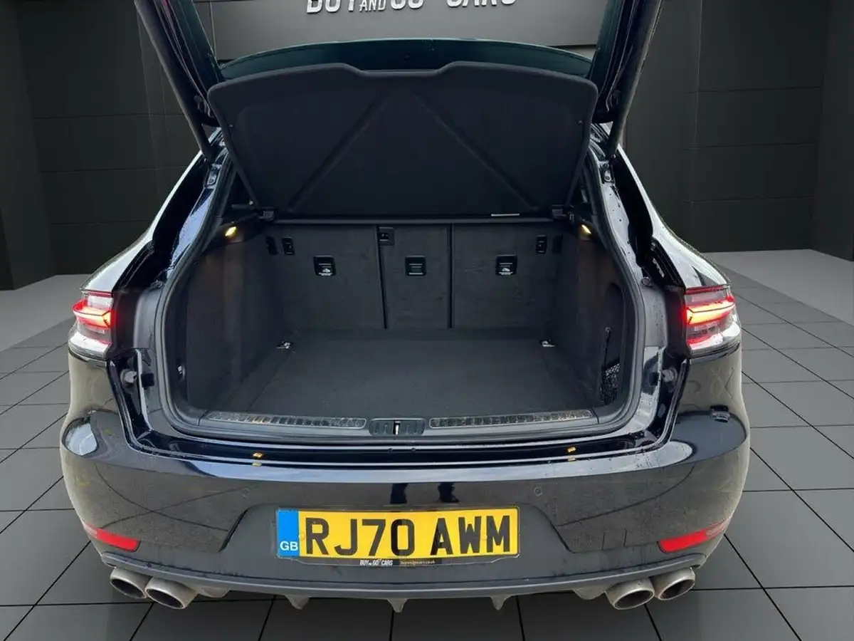 2020-porsche-macan-30-s-big-30