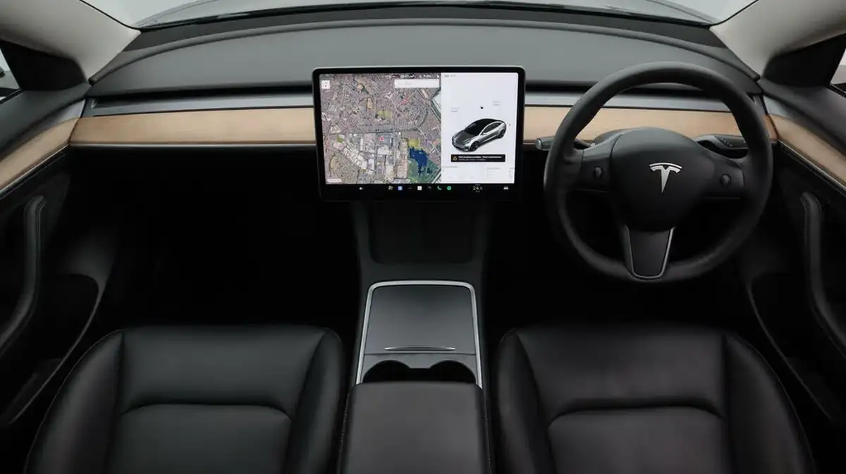 2021-tesla-model-3-e-long-range-awd-big-13