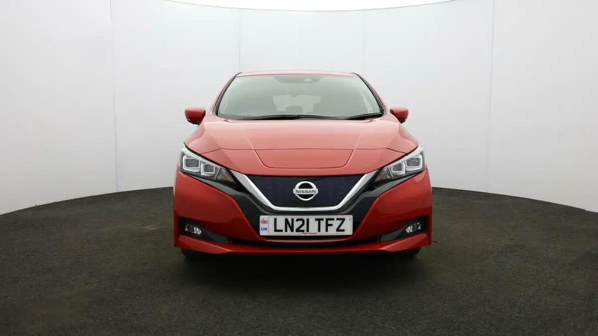 2021-nissan-leaf-e-tekna-big-36