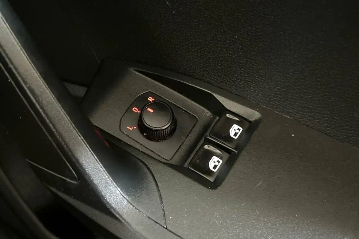 2019-seat-ibiza-10-mpi-se-technology-big-31