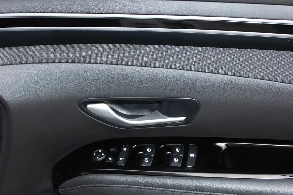 2024-hyundai-tucson-16-t-gdi-premium-265ps-4wd-phev-auto-big-24