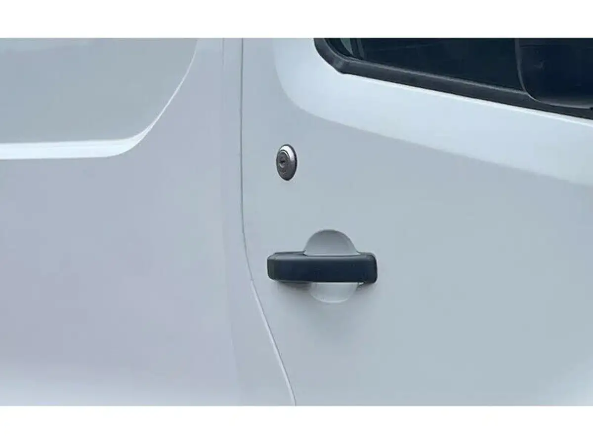 2017-vauxhall-vivaro-16cdti-2900-l2h1-120pseu6-panel-van-big-31