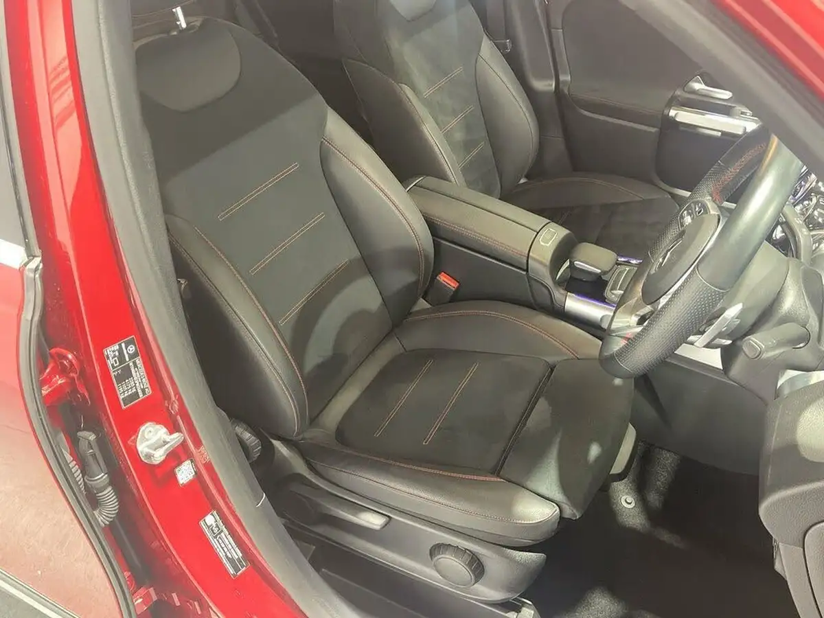2023-mercedes-benz-glb-class-13-glb200-amg-line-premium-big-4