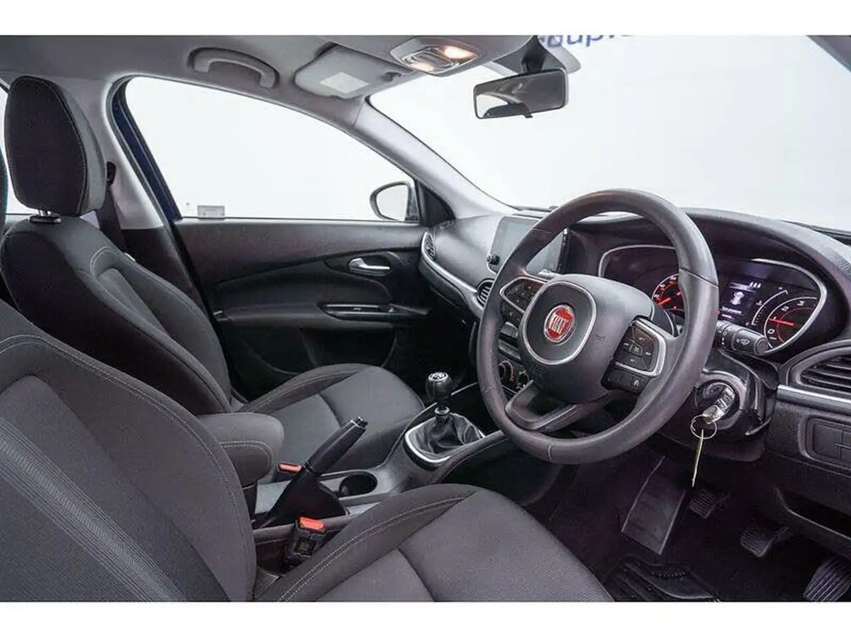 2020-fiat-tipo-14-mirror-more-big-17