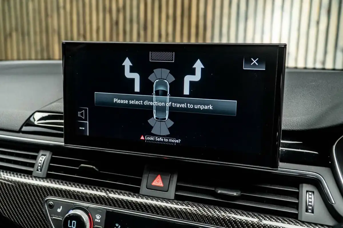 2023-audi-rs4-avant-29-tfsi-carbon-black-big-37