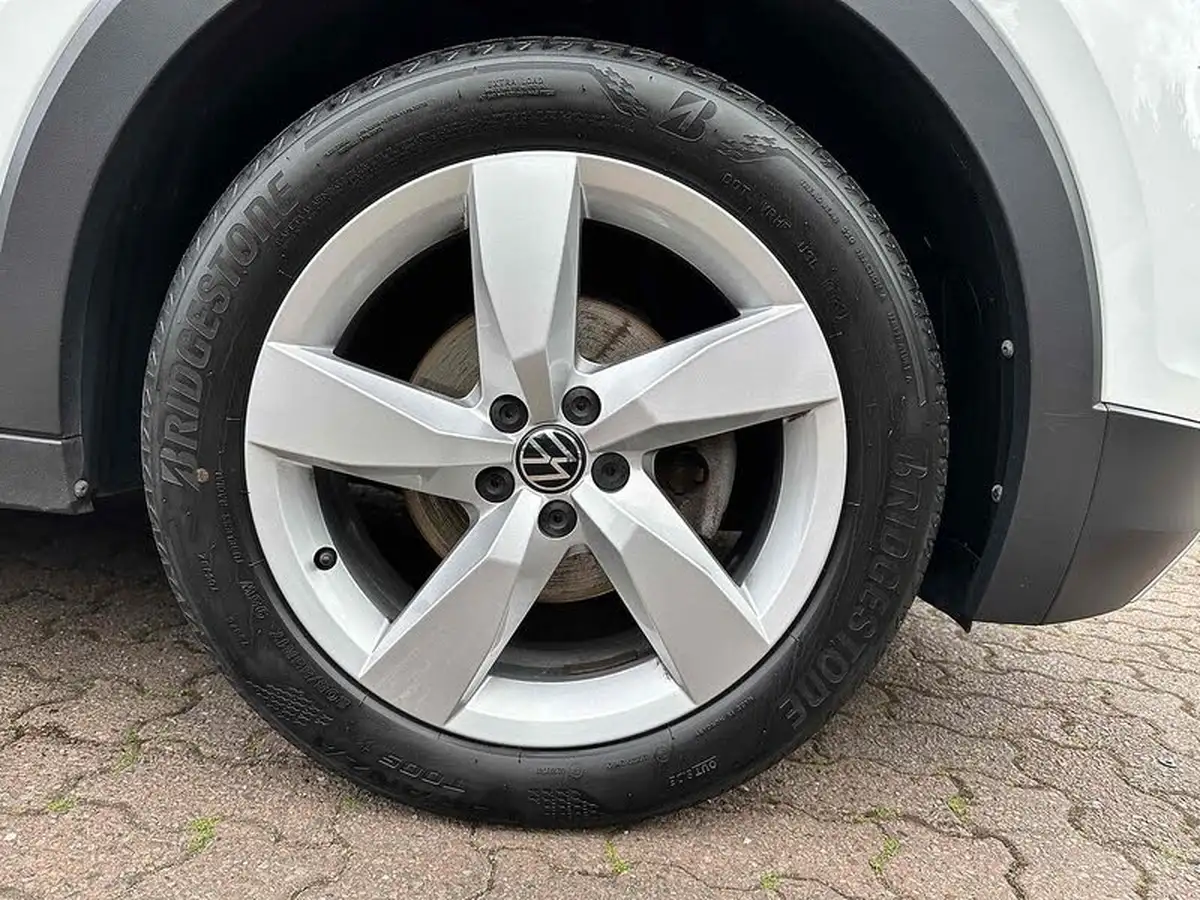 2022-volkswagen-t-cross-10-tsi-sel-big-21