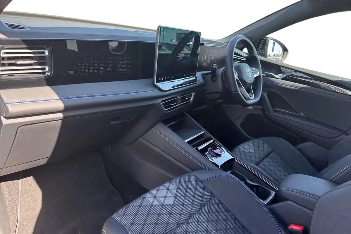 2024-volkswagen-tiguan-15-etsi-r-line-big-14
