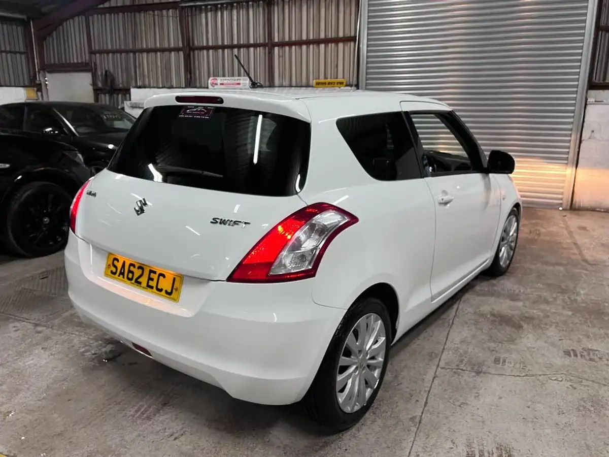 2012-suzuki-swift-12-sz3-3d-big-5
