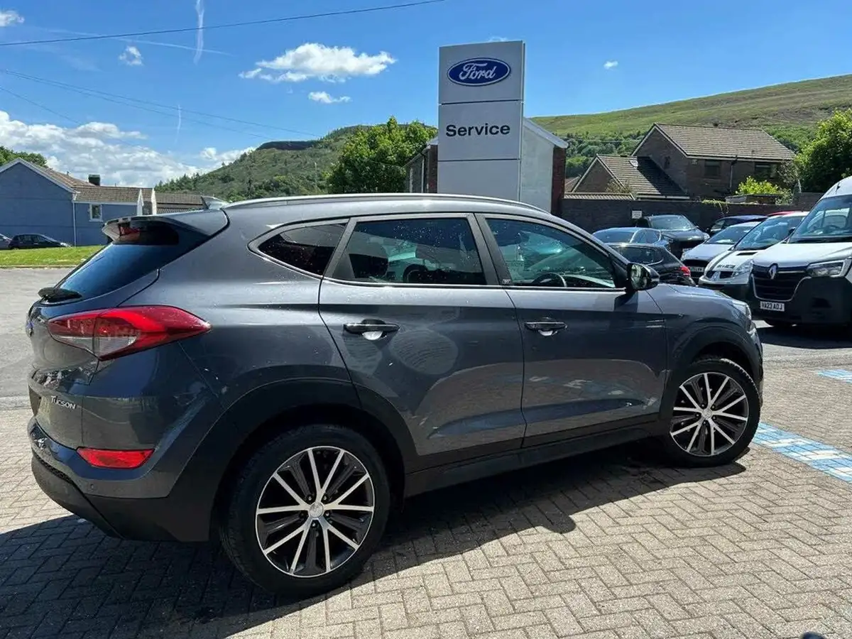 2018-hyundai-tucson-17crdi-blue-drive-go-se-116ps-big-4