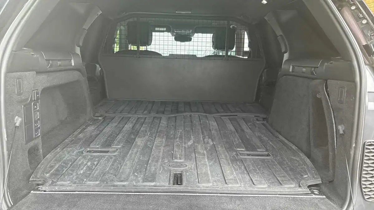 2023-land-rover-discovery-30-d300-commercial-dynamic-hse-big-9