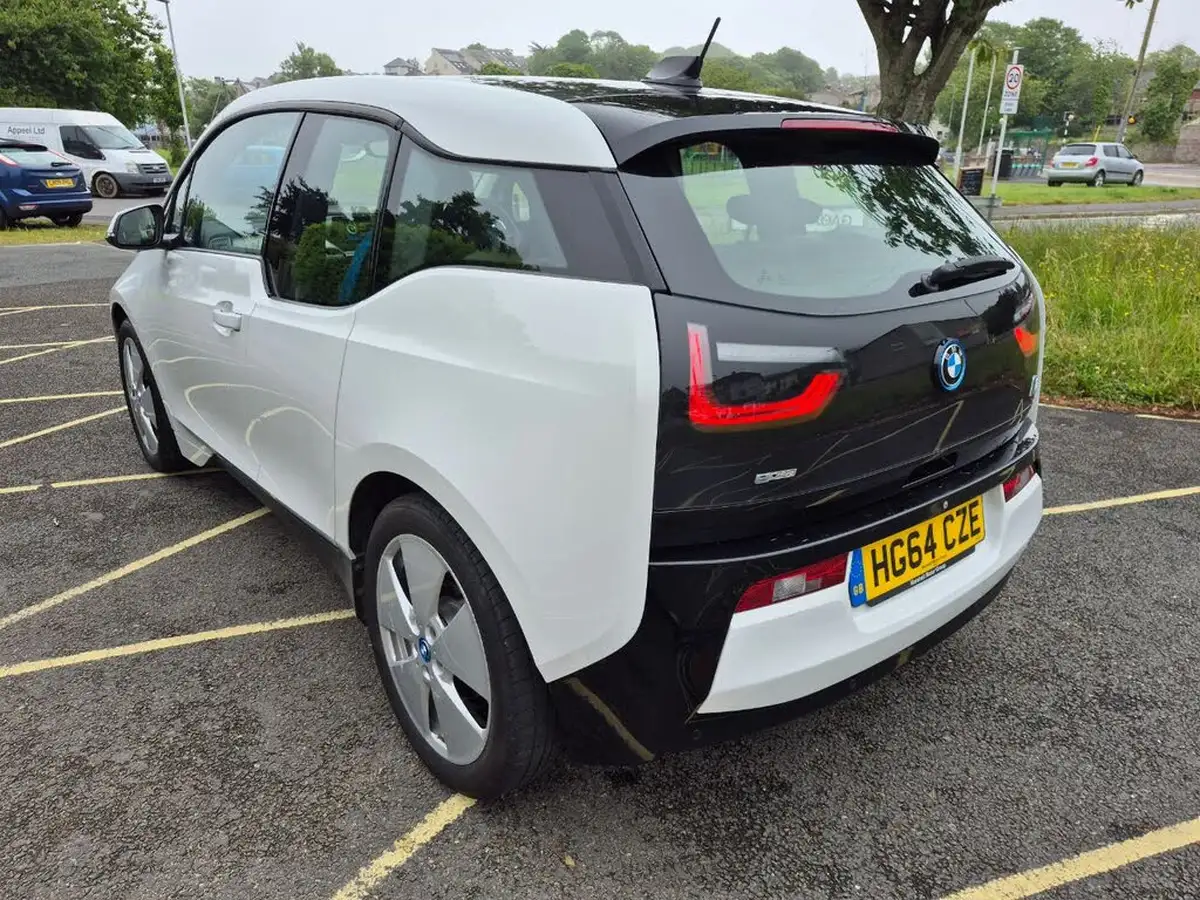 2014-bmw-i3-e-big-5