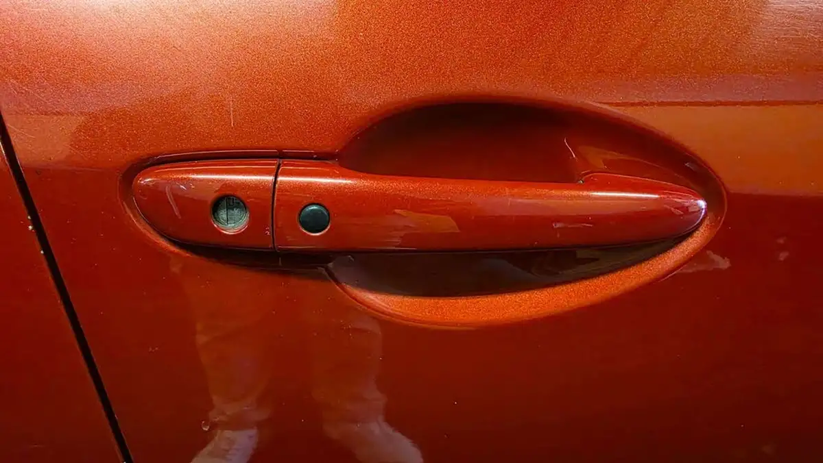 2012-mazda-mazda3-20-sport-navleather-big-34