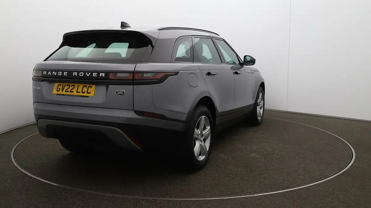 2022-land-rover-range-rover-velar-20-d200-velar-big-56