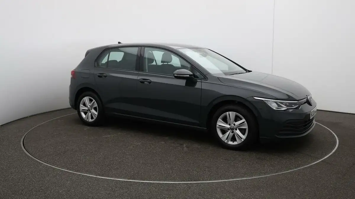 2022-volkswagen-golf-15-tsi-life-130ps-hatchback-big-43