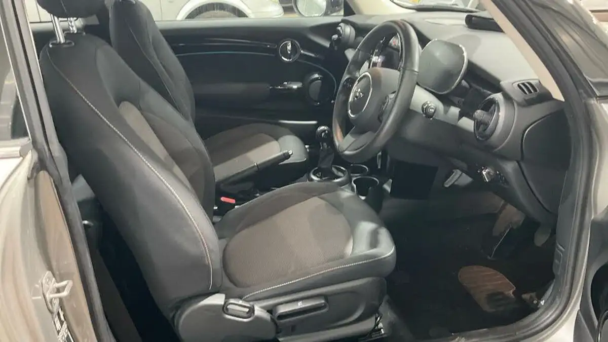 2023-mini-cooper-15-cooper-classic-premium-manual-hatchback-3d-big-5