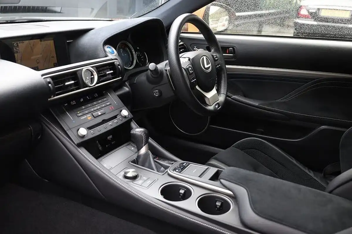 2015-lexus-rc-f-50-f-carbon-big-13