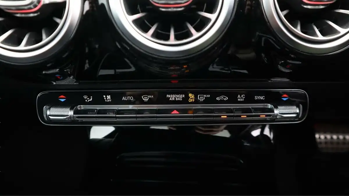 2019-mercedes-benz-a-class-20d-a200d-amg-line-premium-plus-hatchback-5d-big-12