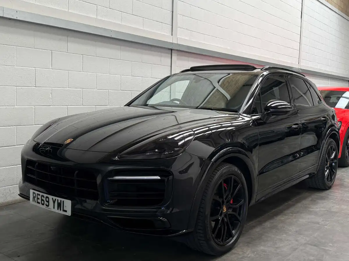 2020-porsche-cayenne-30-v6-s-big-2