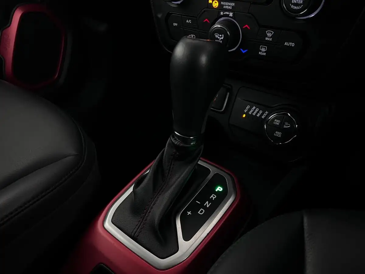2018-jeep-renegade-20multijet-ii-trailhawk-ss-big-38