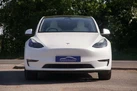 2022-tesla-model-y-e-long-range-small-3