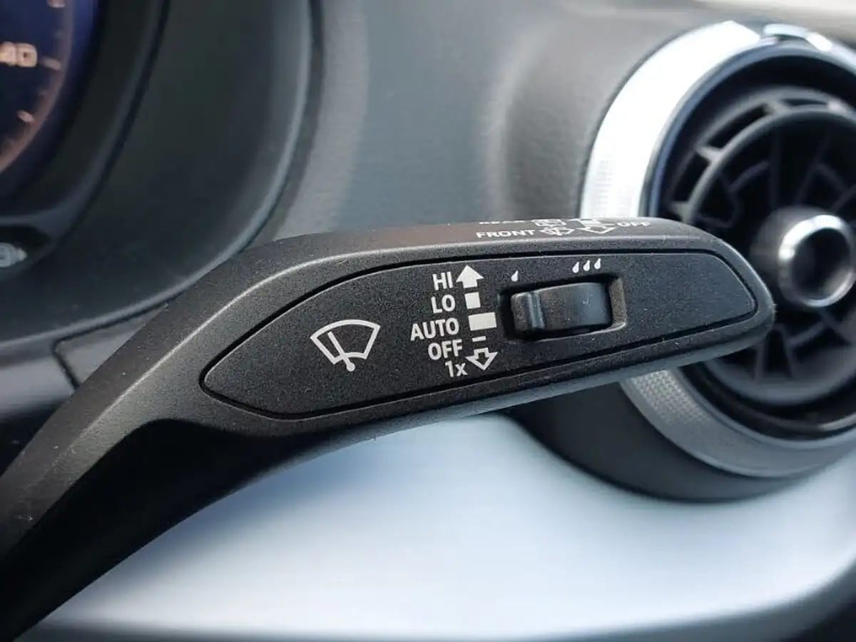 2022-audi-q2-10-30-tfsi-s-line-big-15