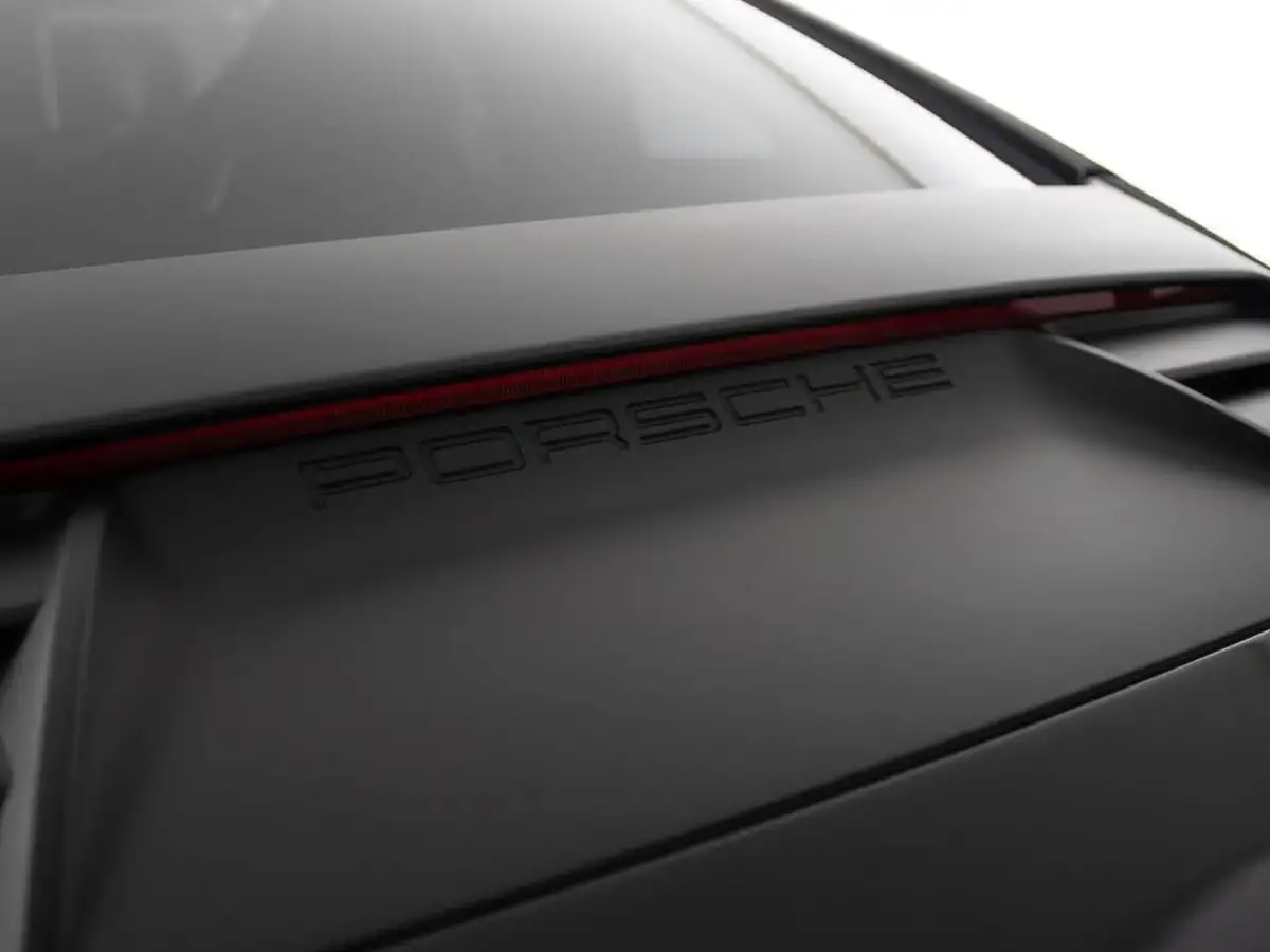 2018-porsche-911-40-gt3-rs-big-27