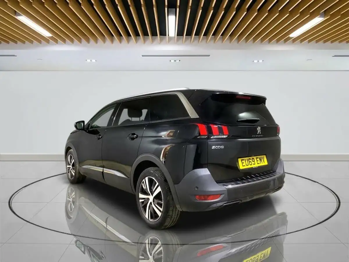 2019-peugeot-5008-suv-12-puretech-allure-eat6-big-5