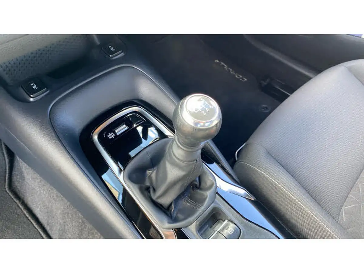 2019-toyota-corolla-12-vvt-i-icon-tech-trk-hatchback-big-12