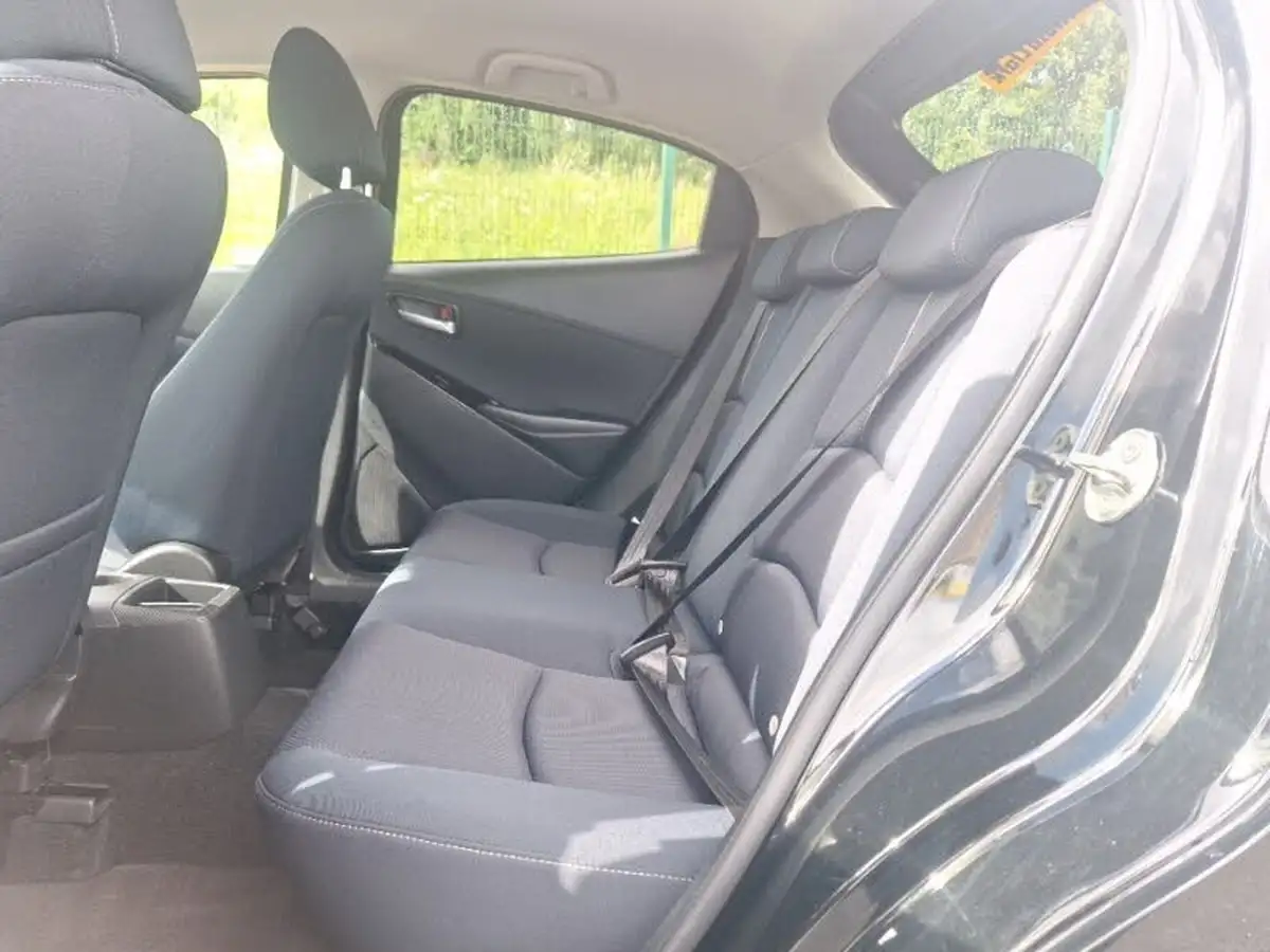 2022-mazda-mazda2-15-e-skyactiv-g-sport-big-5