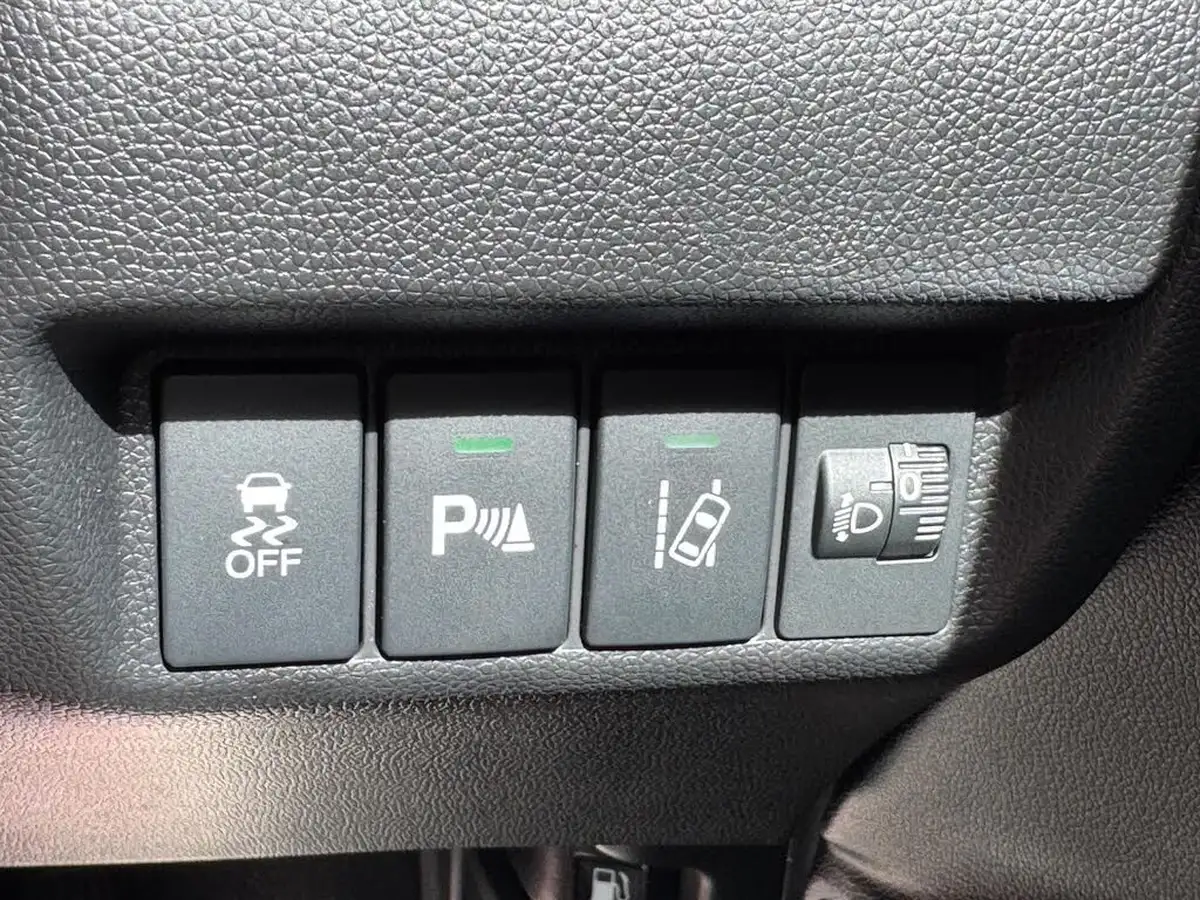 2016-honda-jazz-13-i-vtec-ex-cvt-big-35