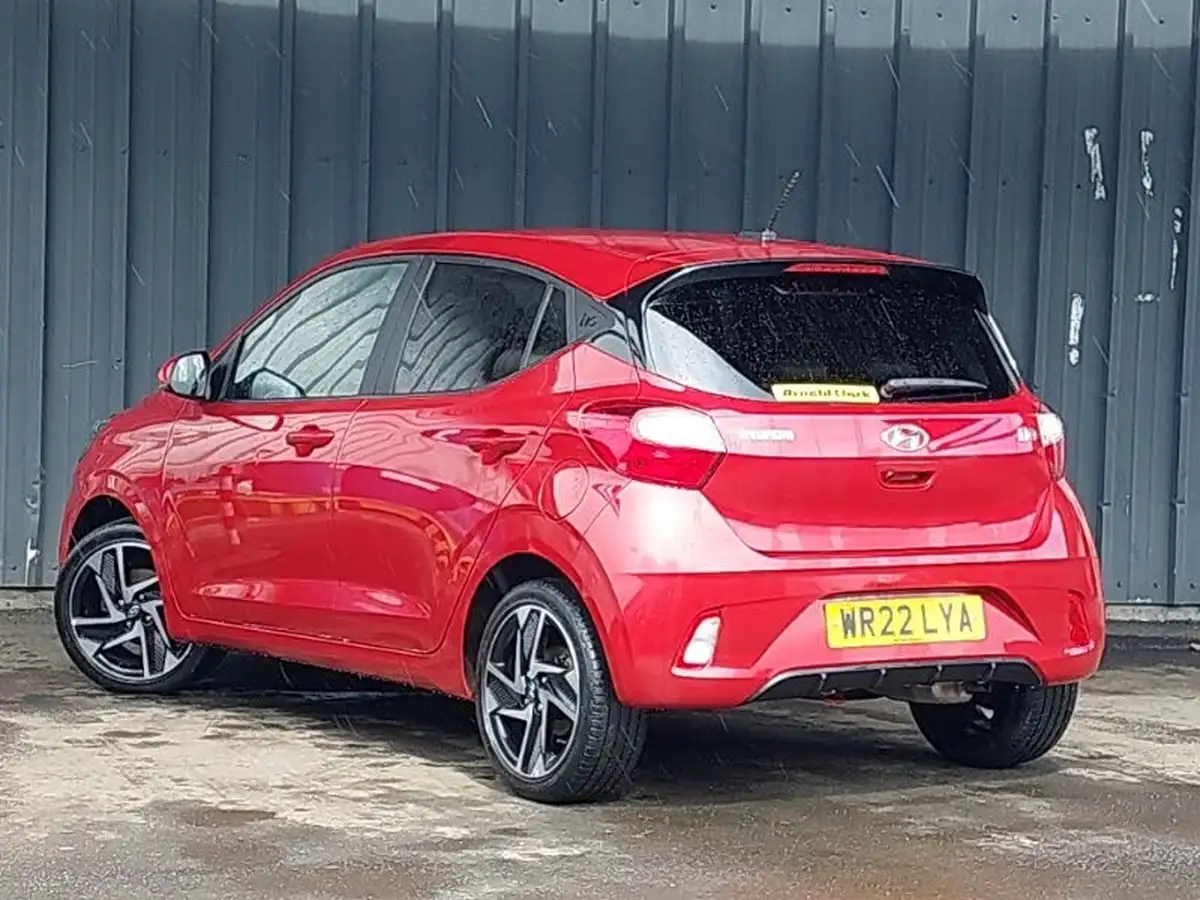 2022-hyundai-i10-12-premium-auto-big-1