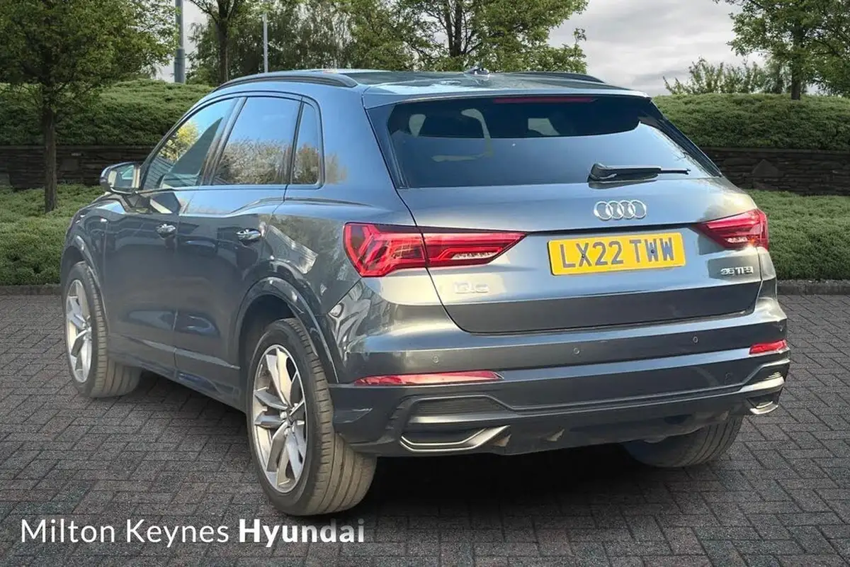 2022-audi-q3-15-35-tfsi-black-edition-codcomfort-sound-pack-station-wagon-big-2