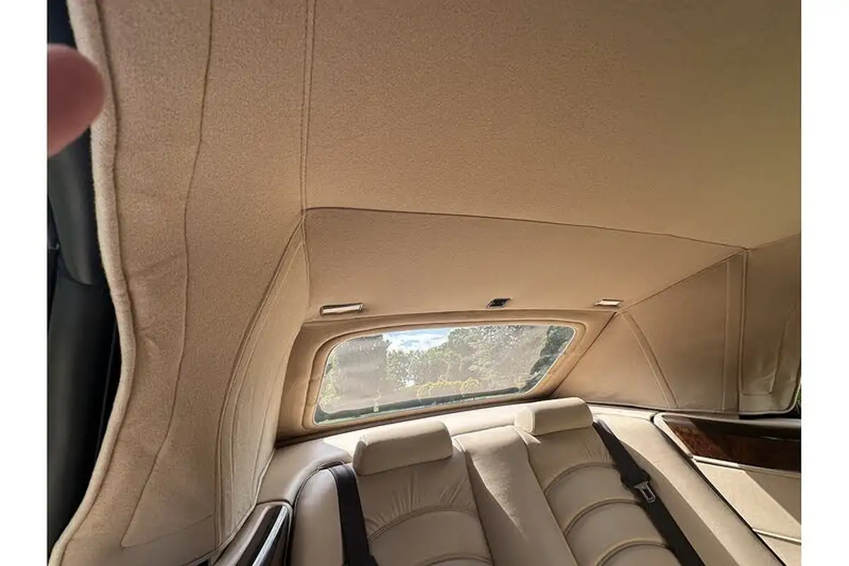1997-bentley-azure-68-big-29