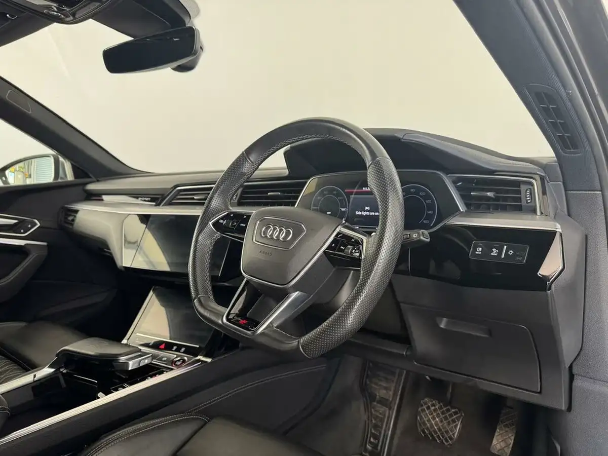 2021-audi-e-tron-e-station-wagon-big-9