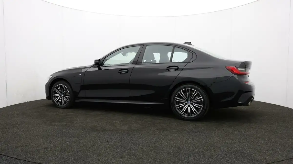 2019-bmw-3-series-20-330e-m-sport-plus-pack-big-75