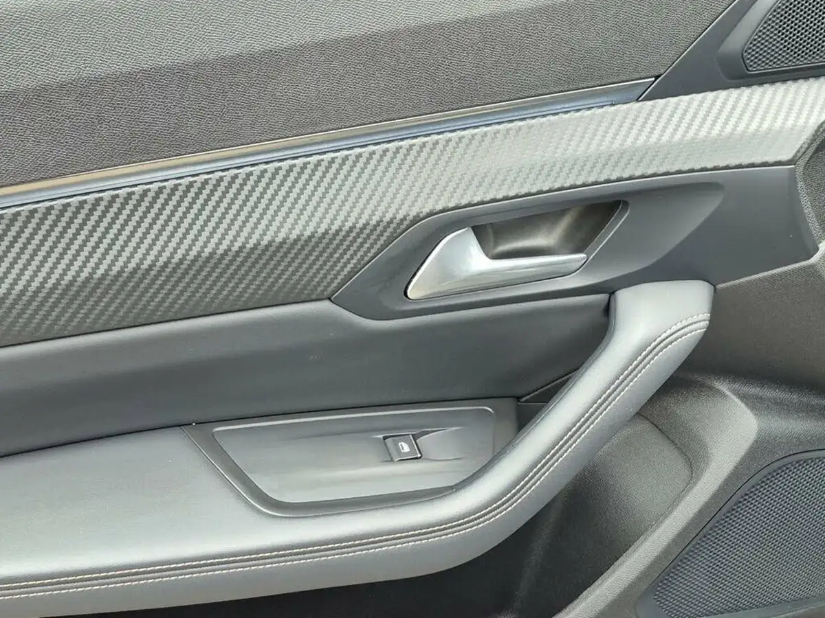 2021-peugeot-508-sw-16-puretech-gt-line-edition-big-16
