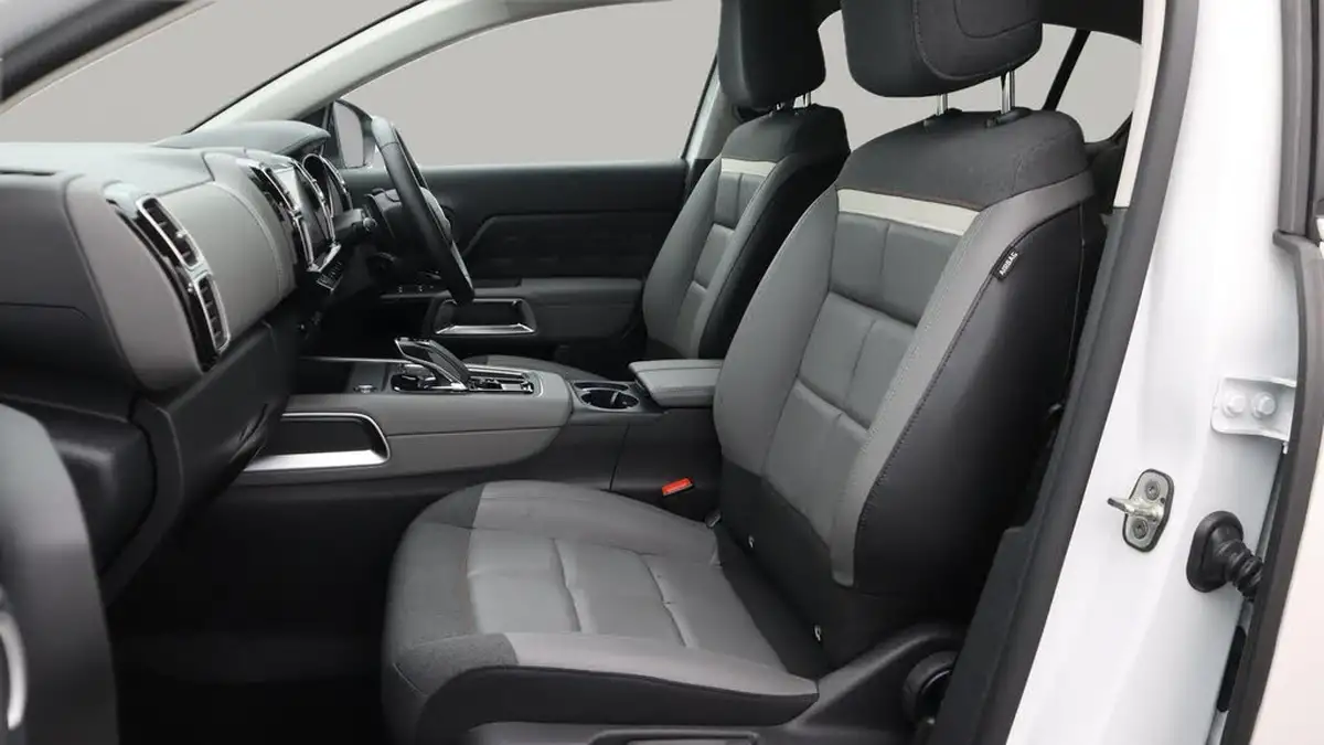 2022-citroen-c5-aircross-16-puretech-shine-plus-5d-big-14