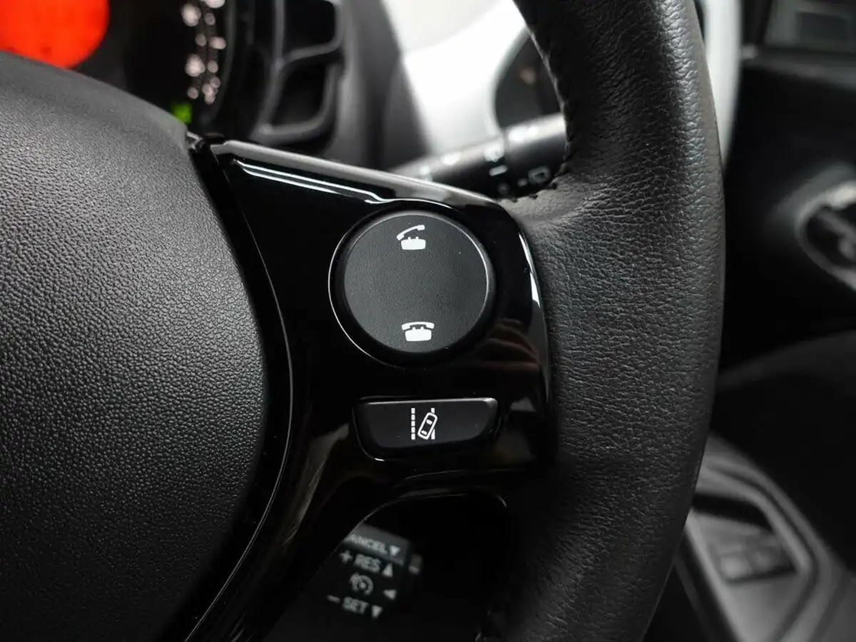 2019-toyota-aygo-10-vvt-i-x-play-tss-big-22