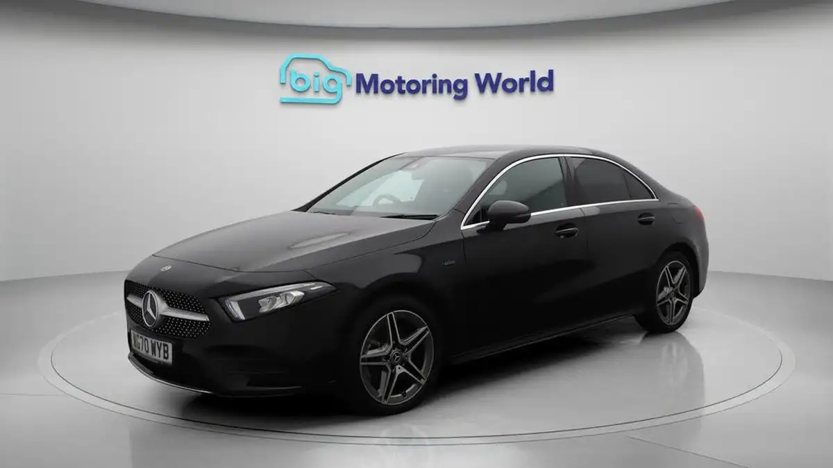 2020-mercedes-benz-a-class-13-a250e-amg-line-saloon-4d-big-3