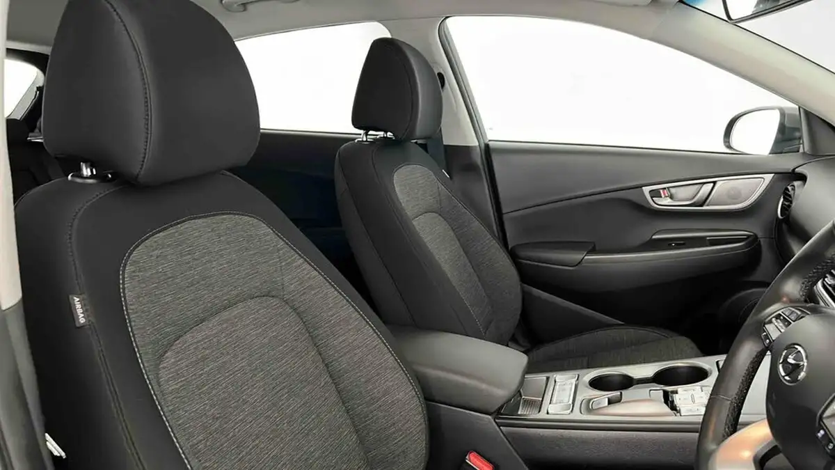 2020-hyundai-kona-e-premium-204ps-big-35