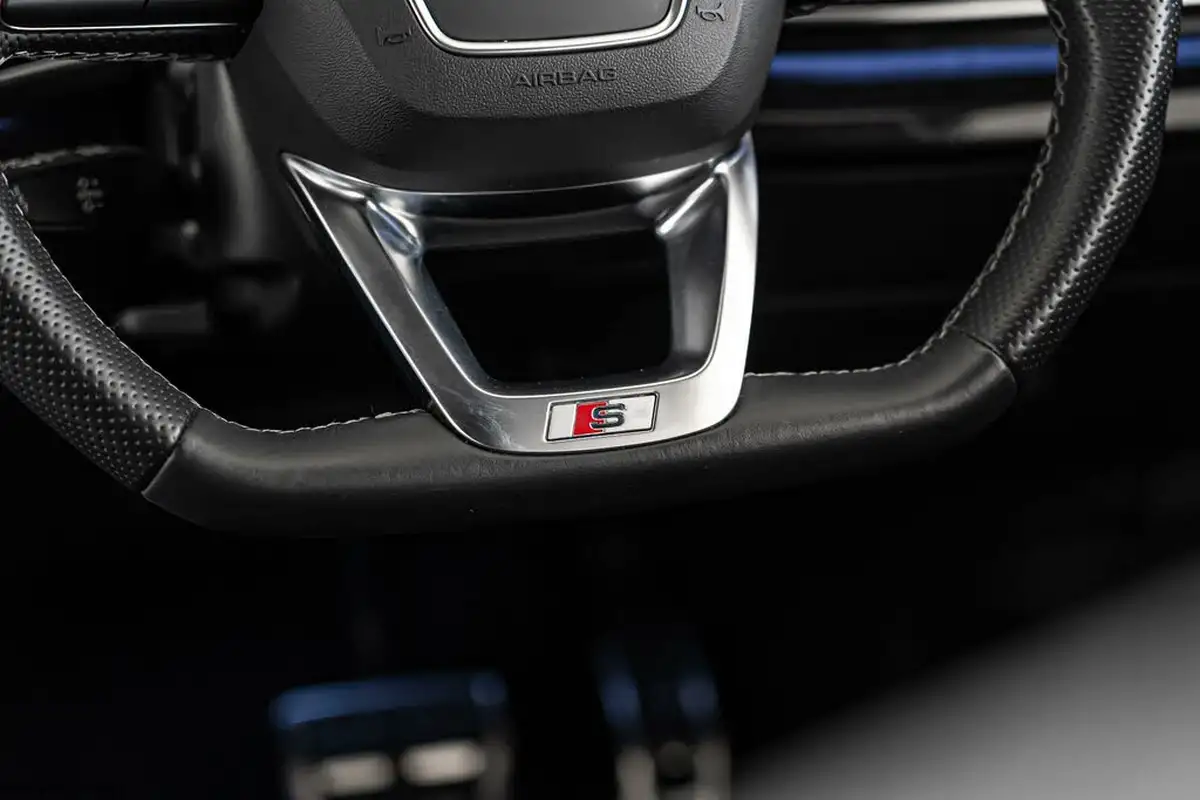 2022-audi-sq8-40-tfsi-black-edition-big-27