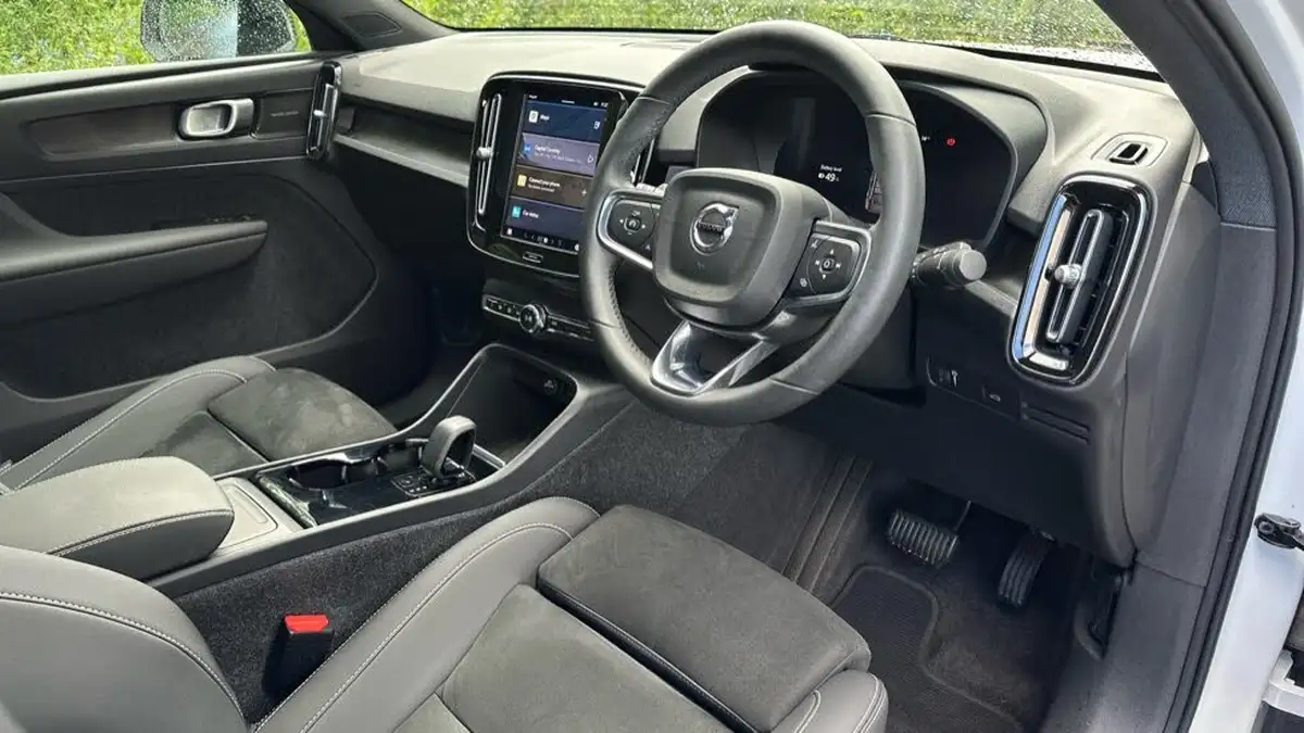 2022-volvo-c40-e-twin-recharge-pro-big-3