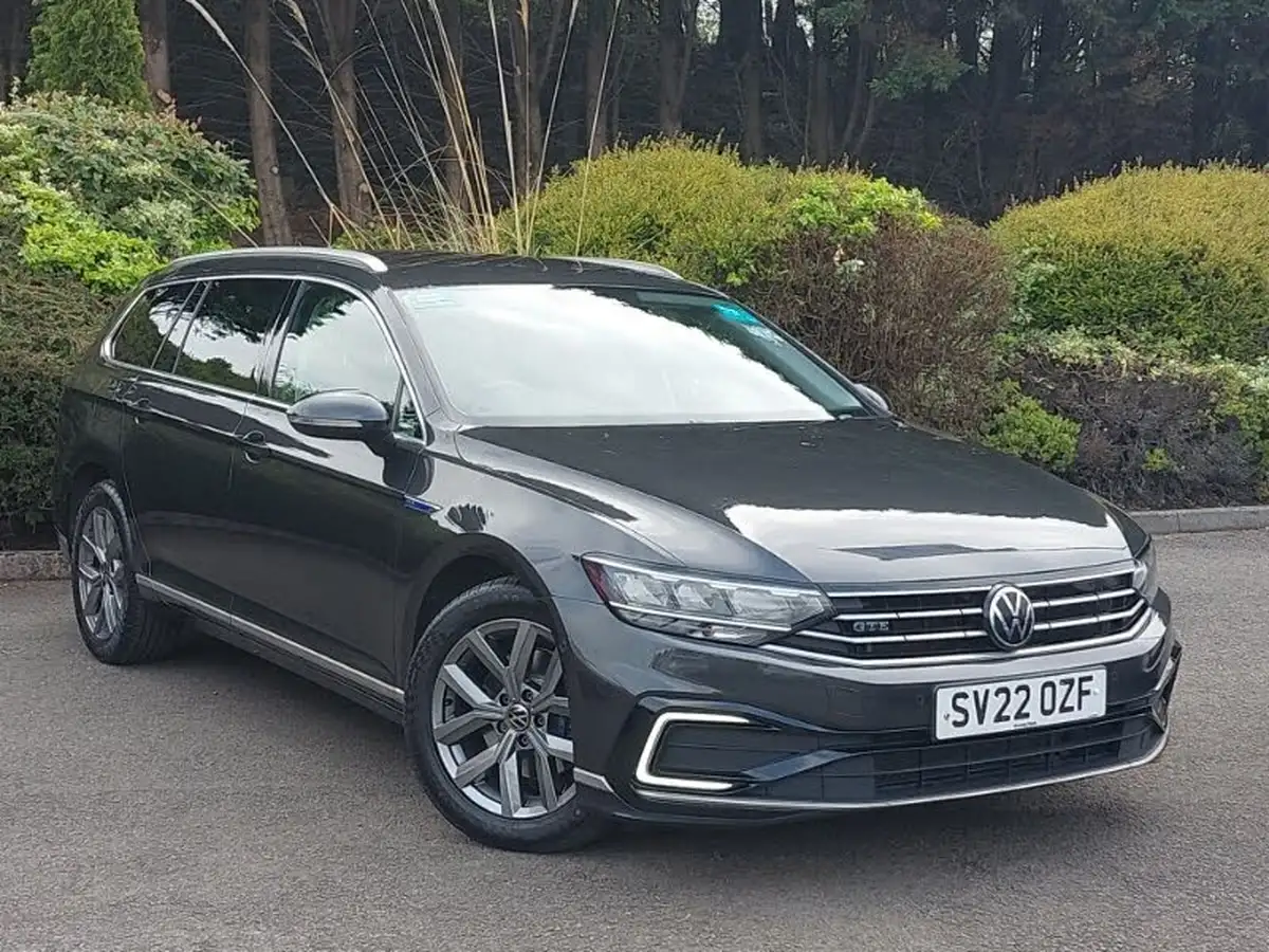 2022-volkswagen-passat-14-tsi-gte-estate-5d-big-0