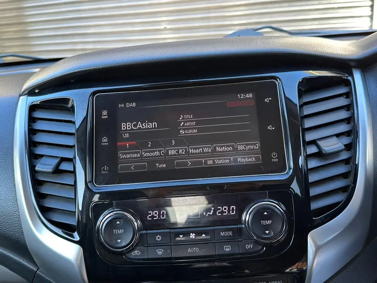 2019-mitsubishi-l200-24di-d-barbarian-eu6-big-50