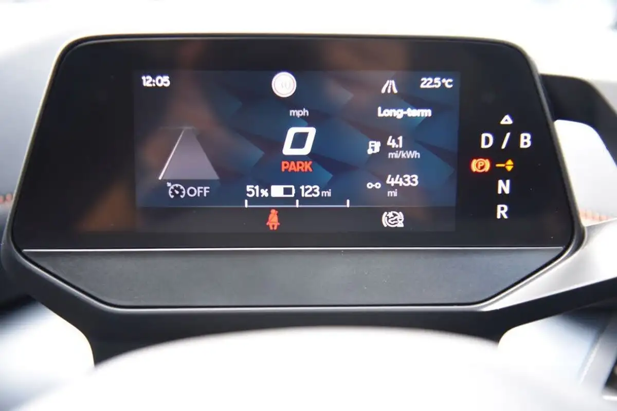 2022-cupra-born-e-v2-204ps-58kwh-big-28